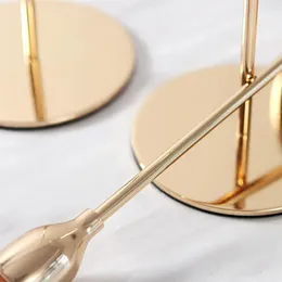 Novo 2024 insetidos de vela de metal de luxo de luxo castiçal mesa de casla de casla de castiça