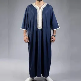Red Round Neck Embroidery East Ju -Juba Men Masslim Middle Sleeve Clothing Male Saudied Abel Robe Robe Islamic Robe Arab 240329