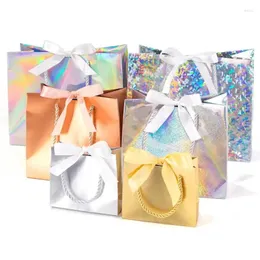 Kopplingspåsar 500st anpassade tryckta Eco Packaging Tote Small Silver Gold Holographic Gift Paper Bag med Bow Tie Ribbon