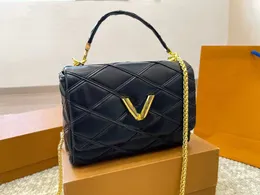 Tasarımcı kadın omuz çantası bükülme omuz sırt çantası çanta çanta çapraz kapitone zincirler moda çantası lüks deri crossbody Lady Tote.