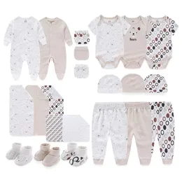 Unisex 22 adet doğumlu kız bebek kıyafetleri karikatür%100 pamuklu hediye setleri uzun kollu erkek bebek malzemeleri bebes 240327