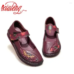 Casual Shoes Xiuteng Women's Shoe Large Size Ethnic Style Color Matching Soft Bottom Hole Flat Women Retro Zapatos De Mujer