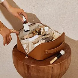 화장품 가방 여행 메이크업 가방 방수 휴대용 파우치 오픈 플랫 세장량 분배기와 손잡이가있는 조직 자