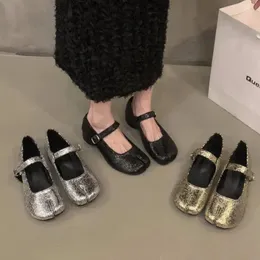 Casual Shoes Women Silver Split Toe Flats Mary Jane Designers Loafers Lolita Dress Ballets Spring Sandals Ladies Female Pumps