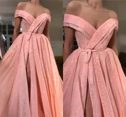 Klänningar rosa paljetter split prom aftonklänningar nya sexiga av axel shinny party tillfälle klänningar en linje junion examen bär bc15310