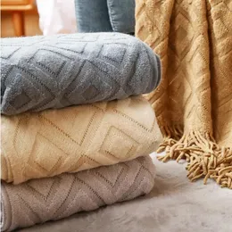 Battaniyeler Nordic örgü battaniye atma düz renkli kanepe kapağı ofis şekerleme küçük eğlence ev el dekorasyon yatakları örtüsü yumuşak şal