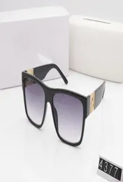 2020 Luxary Eyewear Occhiali da sole da sole da sole Donne Giovadili oversize grandi occhiali da sole Tom Designer Male Brand Punk Specchio Sun G1912453