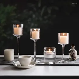 Kerzenhalter 3PC Geburtstagsglashalter Kerzenlicht hohe transparente leichte Luxus -Abendessen moderne einfache Hochzeitsrequisiten Europäer