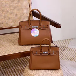 デザイナートートBrikisbag Baotogo Cowhide Women's Bag 2024 New Light Luxury and Feeling NicheBKハンドヘルドH3QY