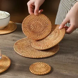 Halılar 8-20cm Yuvarlak Doğal Rattan Kupa Mat Barışları El Dokuma Yalıtım Placemats Masa Dolgu Mutfak Dekorasyon Aksesuarları