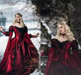 Sukienki Śpiąca królewska Księżniczka średniowieczna czerwono -czarna gotycka suknia ślubna długie rękawy koronkowe aplikacje wiktoriańskie suknie ślubne