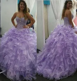 Роскошные кристаллы с бусинками оборки Organza Lavender Sweet 16 Quinceanera Dresses Ball Plant