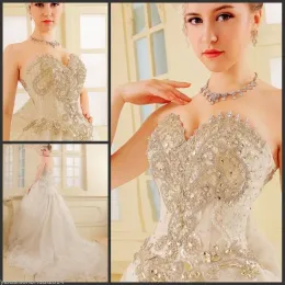 Vestidos Vestidos de noiva de luxo com coração de luxo foto real com Swarovski Crystal Ball vestido de renda de renda do tribunal de tule diamante Bling Bridal G