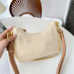 10a Raffias Straw Torka Projektowanie torby plażowe Modna łańcuch Trójkąt Crossbody torebki damskie Weekendowa torba na ramię z paskiem sprzęgła pod pachami torebki pochette