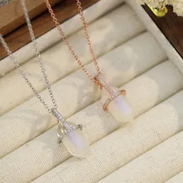 Ketten Amazonas verkaufen hexagonale Säule Kristall Mondlicht Stein Anhänger Roségold Halskette Frauen Luxusschmuck