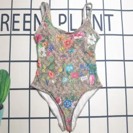 Roupa de banho 24SS Meninas de banho de luxo feminino Biquíni Floral Print Chain Fashion Fashion Swimsuites One Piece Tone de natação Partem