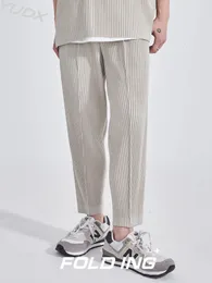 Pantaloni giapponesi a pieghe per miyake maschile 2023 Summer Casual Highwaisted Color Stirined Straighted Aitato Piccollo Nineminuto 240326 240326