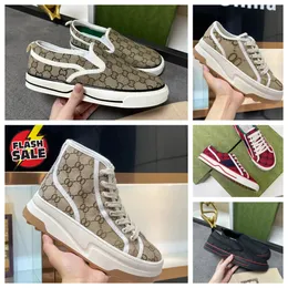 مصمم التنس أحذية 1977 أحذية عارضة Bee Ace Sneakers Low Mens Womens Shoes عالية الجودة مطرزة أسود أبيض أخضر خمر مدرب 1977S Sneakers 35-45