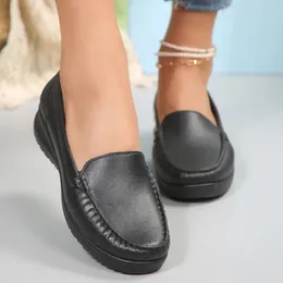 Sapatos casuais de verão comércio exterior transversal de tamanho grande moda versátil macio e confortável feminino mocassim plana