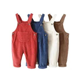 LAWADKA 1-3T Corduroy Born Baby Jumpsuit för flickor Fashion Spring Autumn Kids Pants for Boys Solid Pocket Overalls 240323