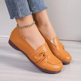 Lässige Schuhe Frauen Slebringe flach Komfort Nicht rutschfestes Oxford Solid Color Mom's Mode Lederschuhe