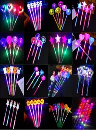 Julleksaker LED -blinkande ljus pinnar Glödande Rose Star Heart Magic Wands Party Night Activity Concert Carnivals Props Kid1506567