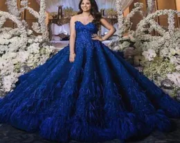 Wunderschönes königliches blaues Abendkleid Luxus Dubai gefiedertes Spitzenballkleid Celebrity Abendkleider atemberaubender Saudi -Arabien roter Teppich7876338