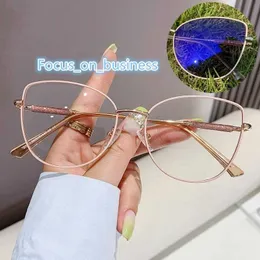 Moda Fotochromic Cat Eye Pink Gold Moissanite Bling Metallic Lunette Photogray 2024 Mulheres fêmeas Luz azul de óculos de bloqueio