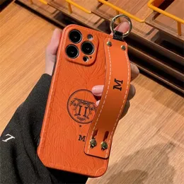 مصمم Wristband Phone Case Fashion 15 Pro Max Cases Orange iPhone 14 Promax 13 12 11 Shell Cover Cover Kickstand