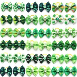 Odzież dla psów 30/50 PC St. Patrick's Day Puppy Hair Bow Gumps Bands Yorkshire Teddy Clover Akcesoria dla zwierząt domowych