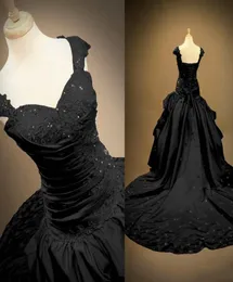 Real PO czarne gotyckie sukienki ślubne koronkowe aplikacje koraliki Place pociągowe katedralne Drapowane formalne suknie ślubne 2015 Niestandardowe M8976392