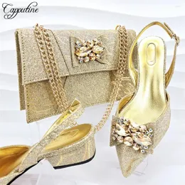 Vestido Sapatos Gold Mulheres e bolsas definidas para combinar com as bombas de mulheres africanas com saltos médios de bolsa sandálias escarpinas femme mm1152