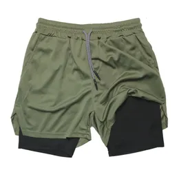 Homens 2 em 1 shorts de compressão Ginástica Performance de treino com toalhas de toalhas Summer Athletic Athletic Rastren Dry Running Fitness 240323