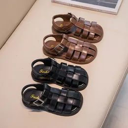 Kids Sandals Baby Shoe Girls 디자이너 어린이 Black Browntoddlers 유아 어린이 사막 신발 크기 26-35 A00T#