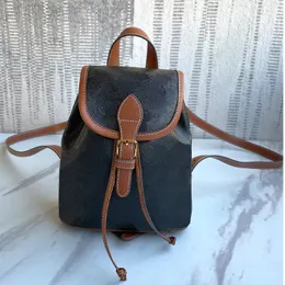 Mini sırt çantası tasarımcıları lüks yüksek kaliteli tik stili tasarımcı sırt çantaları vintage moda seyahat deri sırt çantası kadınlar sırt çantaları çocuk sırt çantası