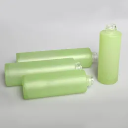 Bottiglie di stoccaggio 120 ml di cosmetico verde con pacchetto toner Inserto in plastica Bottiglia di pompa in vetro ricaricabile per lozione e profumo a spruzzo