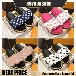 Comfortable foot feeling Quality assurance support in sandals Beach slippers do not slip play is more comfortable 36-45 fashionable soft ladies summer