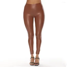 Kvinnors byxor 2024 mode mager stretchy byxor våta look pu party blyerts kvinnliga träning yoga faux läder