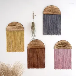 Taquestres coloridas feitas artesanais de madeira semi-circular pendurada no estilo boêmio de tapeçaria simples de borla moderna para decoração da sala de estar