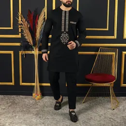 Dashiki 2 adet set Abaya Mens Giyim Gömlek Pantolon Seti Uzun Kollu Zarif Kaftan Afrika Etnik Tarz Yuvarlak Boyun Takım