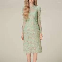 Abiti casual Fashion Designer Green Mesh Raggruppamento Abito Flower Dress Flower Women Elegant Women Sleeve Evening Party Midi J064