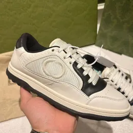 Skor modedesigner män sneakers mac80 låg topp snörning kvinnor brädskor läder tennis vit tjock suled outwear sneakers