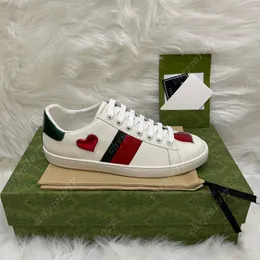 Designer Casual Shoes Italy Luxury Gold White Green Red Stripei Italy Tiger Snake Sneaker Trainers Bee Brodered Walking Sports Ace Sneakers Handing Footwear