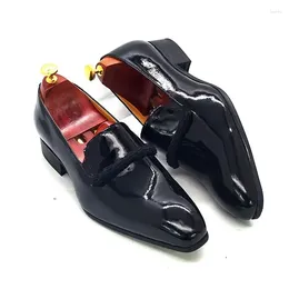 Casual Shoes Men's Luxury Cowhide Dress Fashion Black Patent Leather Loafers Handmade Pointed Party Wedding For Men 2024