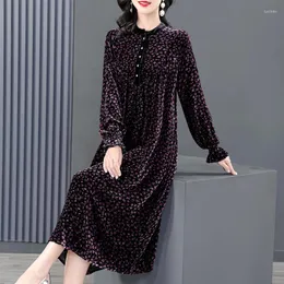 Casual Dresses Autumn Winter Floral Velvet Thick Warm Midi Dress 2024 Korean Vintage Long Sleeve Women Elegant Bodycon Party Robe