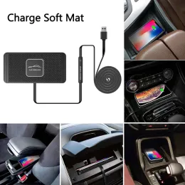 Chargers Car Qi Wireless Charger Pad Dashboard Telefonhållare Snabb laddningsdockstation Antiskid Mat Charger för iPhone 11 Pro 12 Samsung