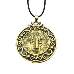 Collane a ciondolo 2pcs/lotto -Selling St. Benedict Round Collace Exorcist Vintage Exorcist Great Circle Lace Sacerdote