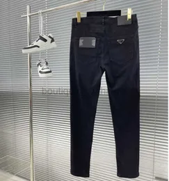 Herrendesigner Jeans Black Business High-End-Kleine gerade Beinjeans für Männer Frühling und Sommer Neue Produkte Einfache und vielseitige Freizeithosen für Herrenmode
