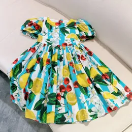 2024 Kleidung im westlichen Stil Obstdruck Mädchen Kleid Frühling Sommer Neue Kinder lässig Kurzarmige süße Prinzessinkleider