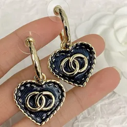 Neue Mode -Denim Emaille Love Ohrringe Frauen Luxusdesigner Charme Ohrringe Anhänger Geschenk Schmuck Schmuck